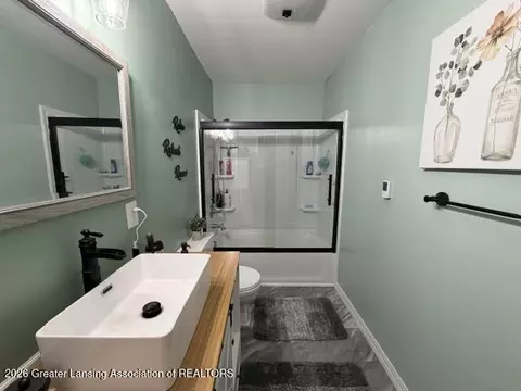 Bath - 9230 W Howe Rd, Eagle, MI 48822 photo 2 of 4