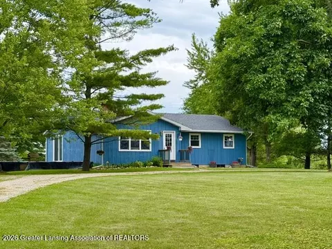 9230 W Howe Rd, Eagle, MI 48822