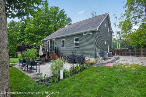 Exterior - 1695 W Solon Rd, Dewitt, MI 48820 photo 13 of 15
