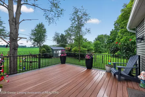 Exterior - 1695 W Solon Rd, Dewitt, MI 48820 photo 5 of 15
