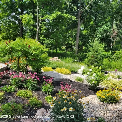 Exterior - 1695 W Solon Rd, Dewitt, MI 48820 photo 10 of 15