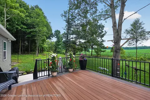 Exterior - 1695 W Solon Rd, Dewitt, MI 48820 photo 7 of 15