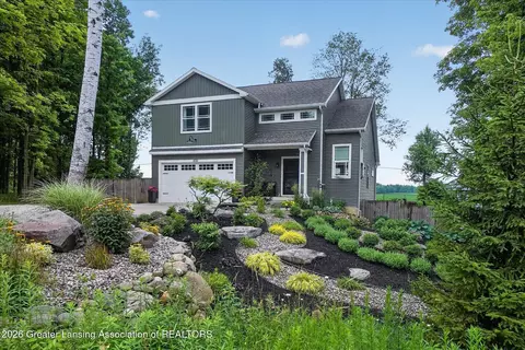 Exterior - 1695 W Solon Rd, Dewitt, MI 48820 photo 2 of 15