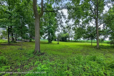 Exterior - 1695 W Solon Rd, Dewitt, MI 48820 photo 9 of 15