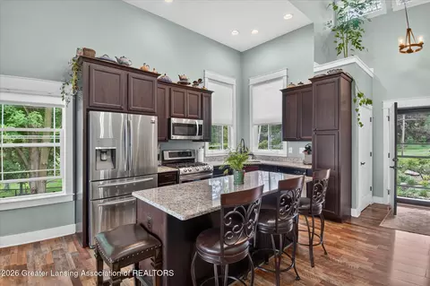Kitchen - 1695 W Solon Rd, Dewitt, MI 48820 photo 2 of 4