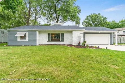 2176 Iroquois Rd, Okemos, MI 48864