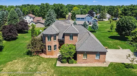 7484 Shotsilk Dr, Jackson, MI 49201