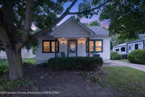 2155 Cedar St, Holt, MI 48842