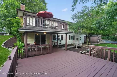 524 Gettysburg Dr, Lansing, MI 48917