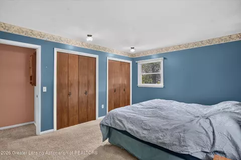 Bedroom - 11892 S Wright Rd, Eagle, MI 48822 photo 2 of 9
