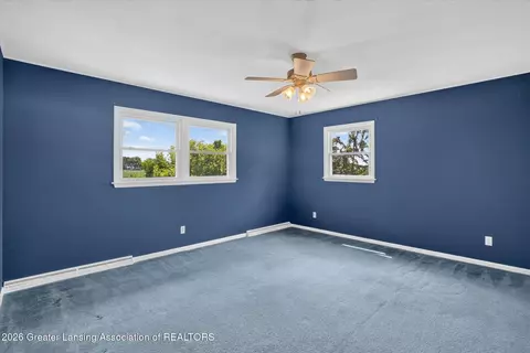 Bedroom - 11892 S Wright Rd, Eagle, MI 48822 photo 6 of 9