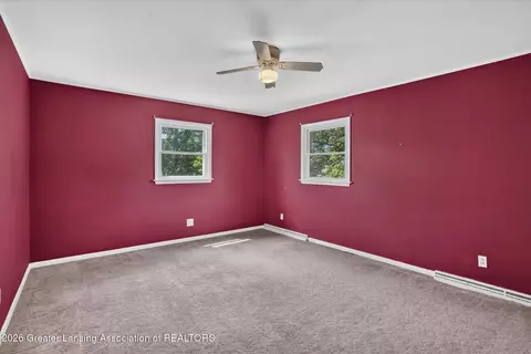 Bedroom - 11892 S Wright Rd, Eagle, MI 48822 photo 4 of 9
