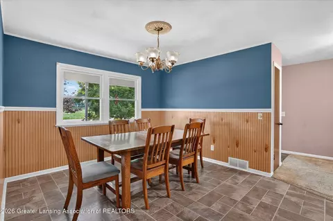 Dining - 11892 S Wright Rd, Eagle, MI 48822 photo 2 of 2