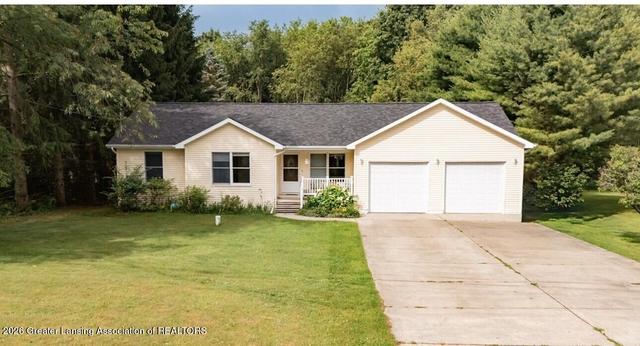 7310 W Victoria Dr, Laingsburg, MI 48848