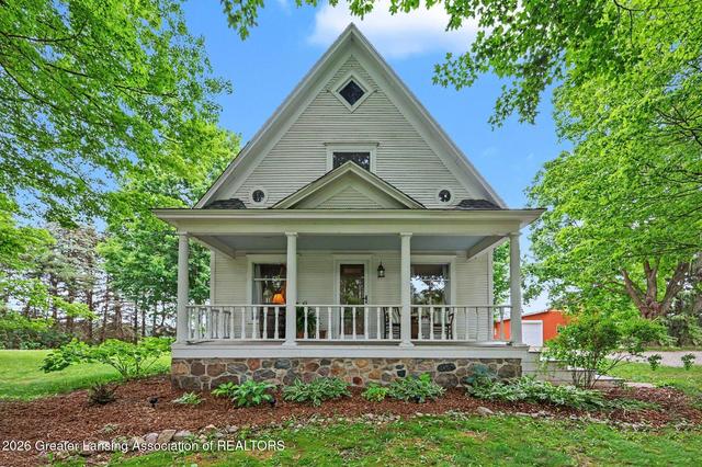 1611 E Dexter Trl, Dansville, MI 48819