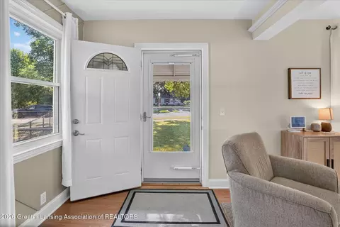 Entry Way - 730 Hunter Blvd, Lansing, MI 48910 photo 1 of 4