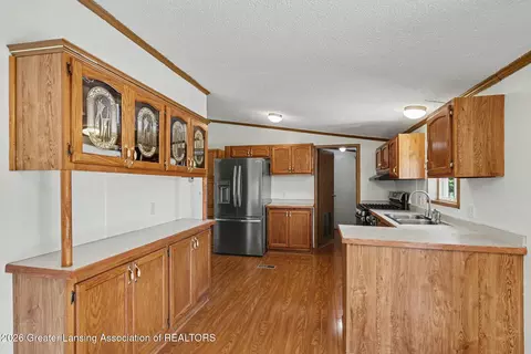 Kitchen - 4270 Trumble Rd, Jackson, MI 49201 photo 2 of 2