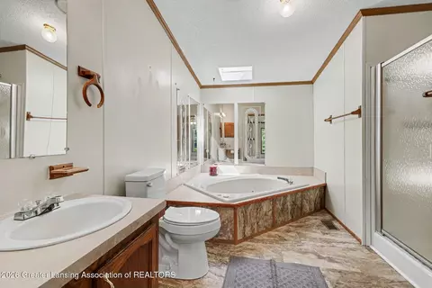 Bath - 4270 Trumble Rd, Jackson, MI 49201 photo 1 of 1