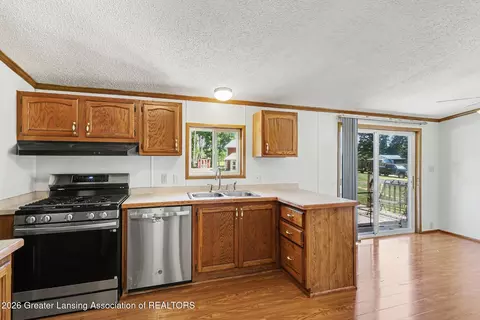 Kitchen - 4270 Trumble Rd, Jackson, MI 49201 photo 1 of 2