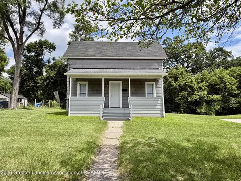 535 S Fairview Ave, Lansing, MI 48912