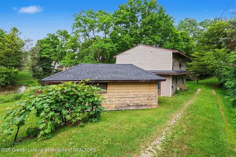 Exterior - 130 Benton St, Bellevue, MI 49021 photo 5 of 5