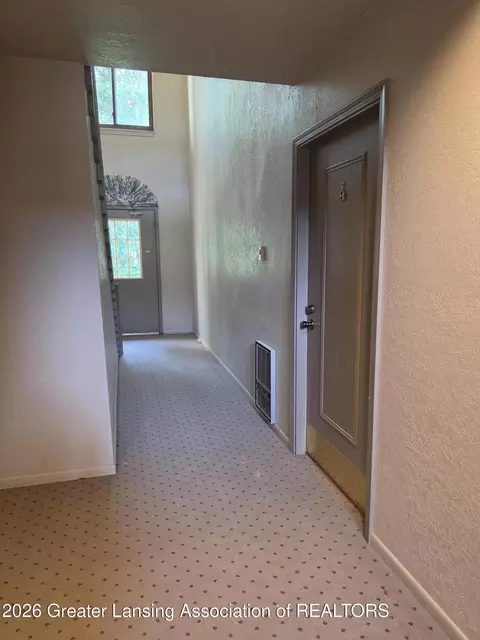 1715 Maple Ridge Rd #4, Haslett, MI 48840 photo 4