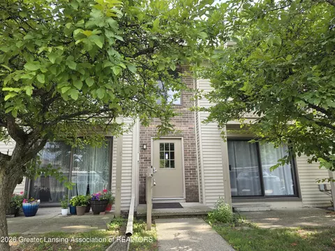 1715 Maple Ridge Rd #4, Haslett, MI 48840 photo 2