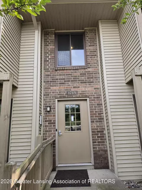 1715 Maple Ridge Rd #4, Haslett, MI 48840 photo 3