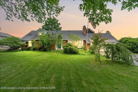 4340 Appletree Ln, Lansing, MI 48917