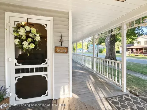 Exterior - 219 E Adelaide St, Maple Rapids, MI 48853 photo 2 of 8