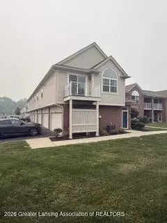 28248 S Pointe Ln, New Baltimore, MI 48051