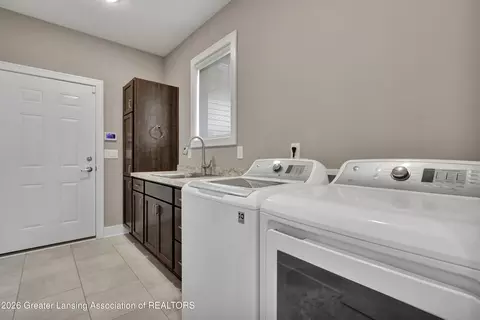 412 E Washington St, Dimondale, MI 48821 photo 17