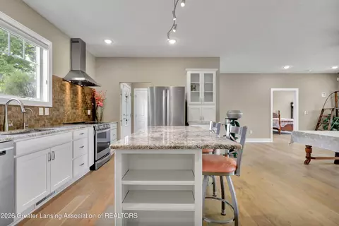 412 E Washington St, Dimondale, MI 48821 photo 9