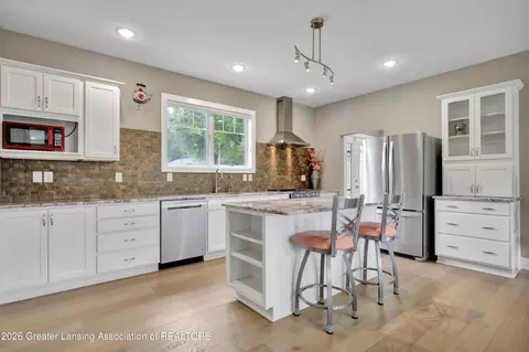 412 E Washington St, Dimondale, MI 48821 photo 10