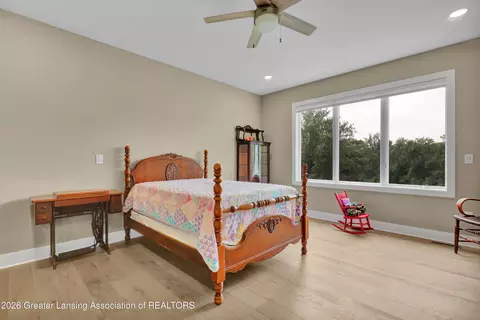 412 E Washington St, Dimondale, MI 48821 photo 18