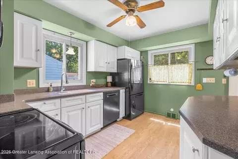 Kitchen - 3229 Timber Dr, Lansing, MI 48917 photo 1 of 5