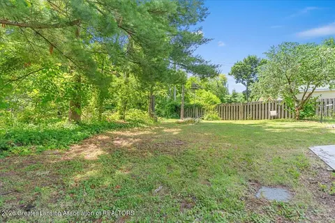 Exterior - 3229 Timber Dr, Lansing, MI 48917 photo 6 of 7