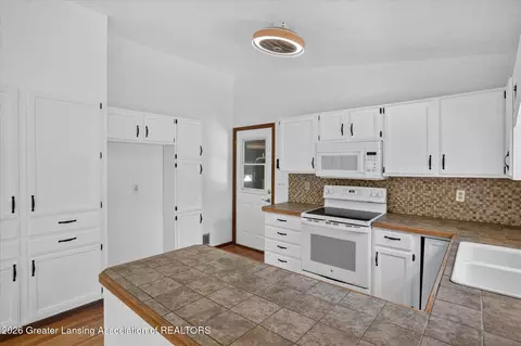 3970 Vanneter Rd, Williamston, MI 48895 photo 17