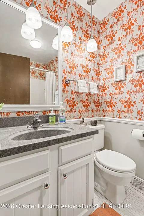 Bath - Undisclosed, Okemos, MI 48864 photo 1 of 2