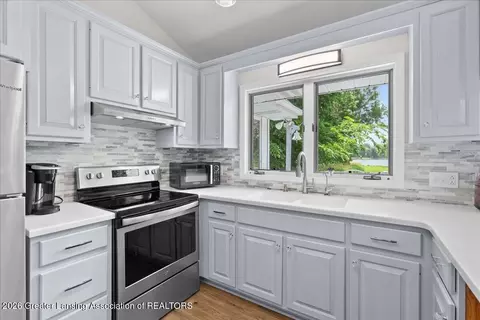 Kitchen - 5644 Bath Rd, Bancroft, MI 48414 photo 4 of 4