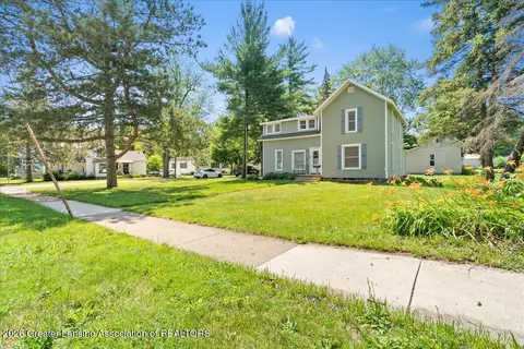 610 E Center St, Ithaca, MI 48847 photo 3