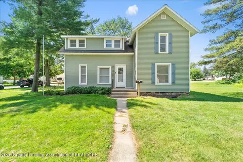 610 E Center St, Ithaca, MI 48847 photo 2