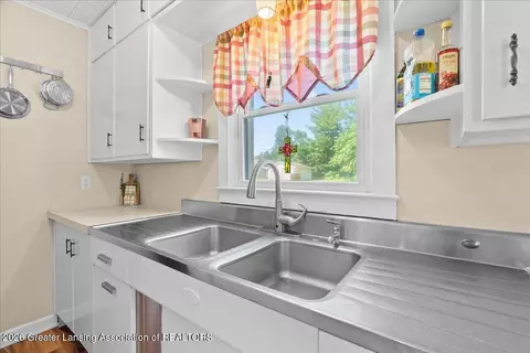 610 E Center St, Ithaca, MI 48847 photo 13