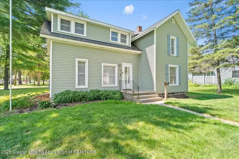610 E Center St, Ithaca, MI 48847 photo 5
