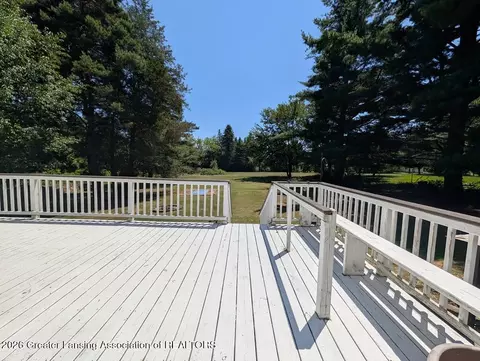 Exterior - 1033 W Round Lake Rd, Dewitt, MI 48820 photo 3 of 6