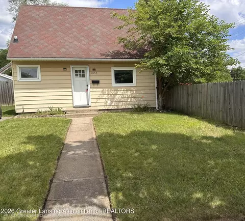 1033 Raider St, Lansing, MI 48912