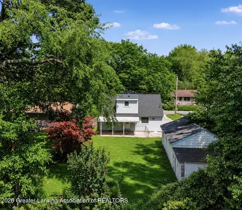 3920 Marland Dr, Lansing, MI 48910