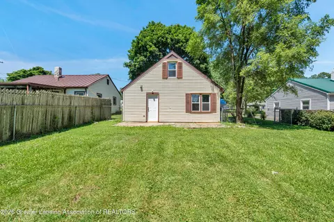 816 E Harris St, Lansing, MI 48906 photo 23