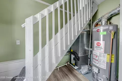 816 E Harris St, Lansing, MI 48906 photo 17