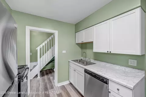 816 E Harris St, Lansing, MI 48906 photo 6